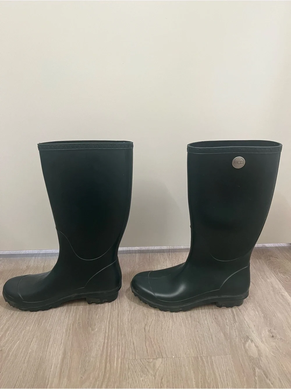 UGG Tall Dark Green Rubber Rain Boots - Size 7